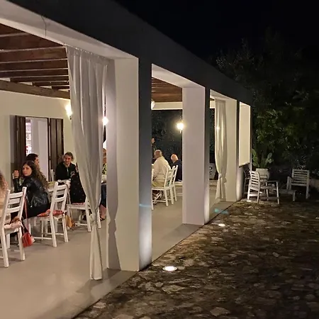Shanti - Adults Only Bed and breakfast